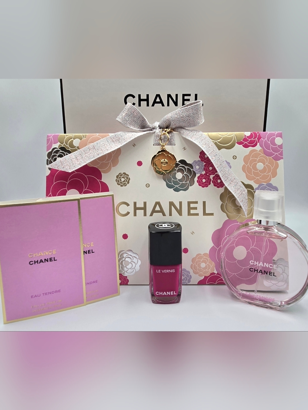CHANEL CHANCE EAU TENDRE BUNDLE: EDT 1.7 OZ +DIVA Nail Polish + Bonus +Charm New
